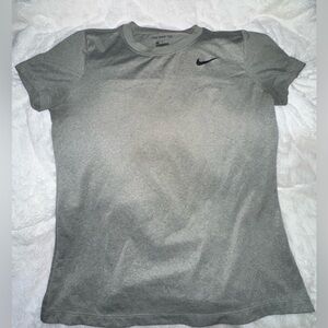 Nike Dri-Fit Short Sleeve Shirt Women Medium